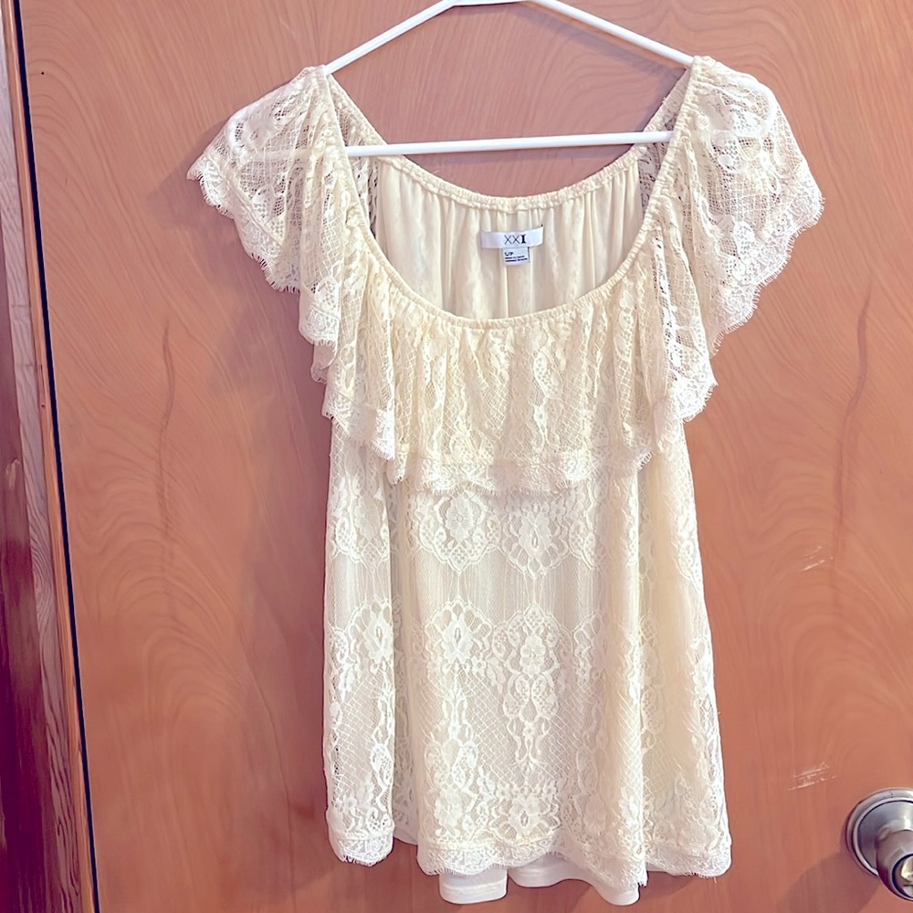 XXI lace flutter sleeve top